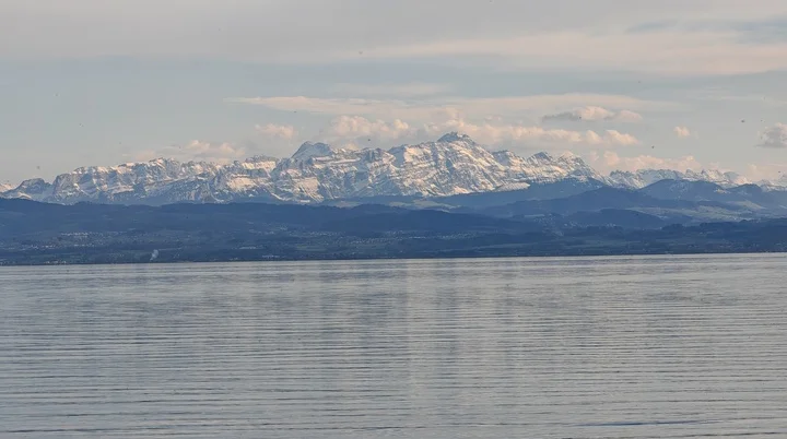Hurra, der Frühling ist da! | © DAV-FN / Schababerle/ Postera-Stöver Blick über den Bodesee zum Säntis | © DAV-FN / Schababerle/ Postera-Stöver