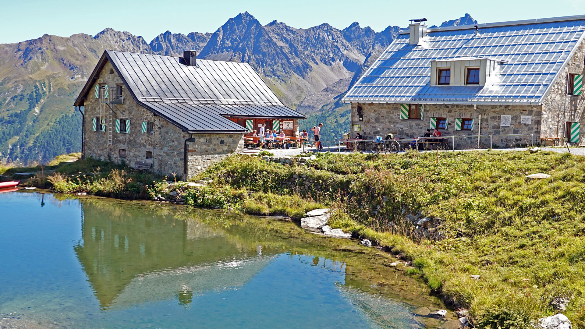 Friedrichshafener Hütte mit neuem Dach | © DAV-FN / F.-J. Mesmer